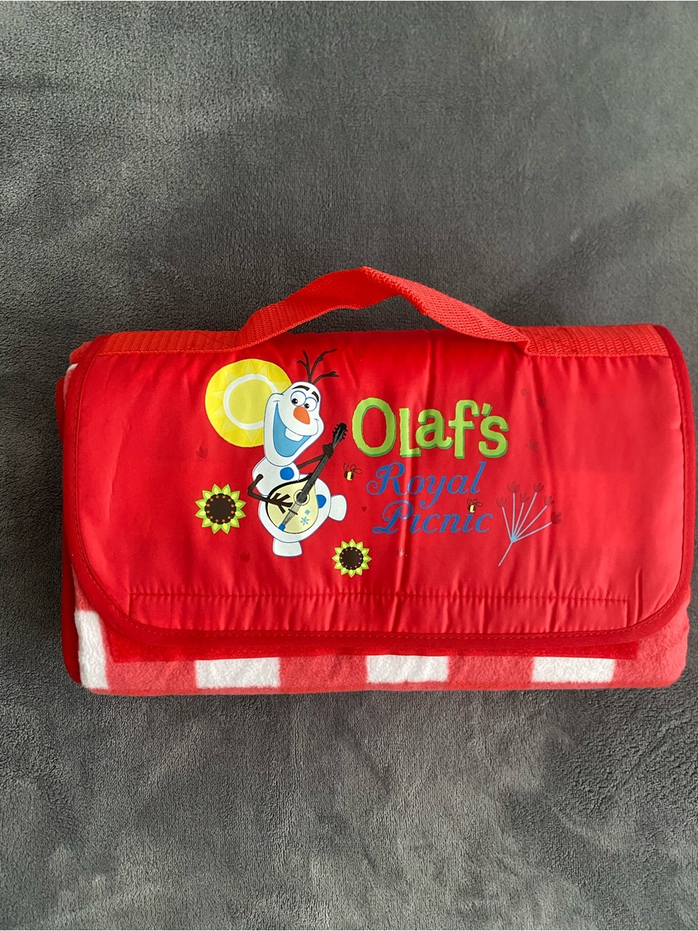 Disney Cruise Line Olaf's Royal Picnic Blanket 55” X 53” Red And White EUC